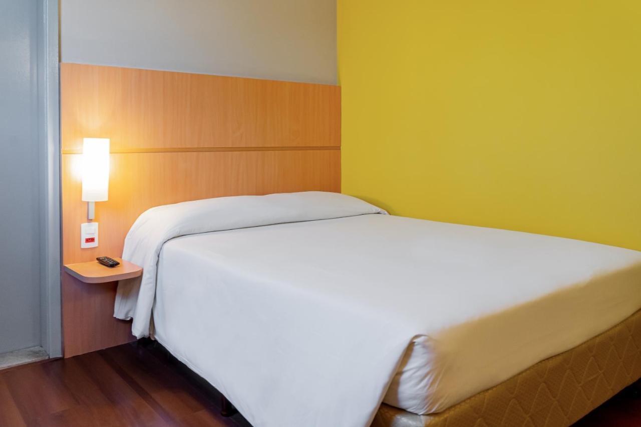 Hus Hotel Dourados Εξωτερικό φωτογραφία