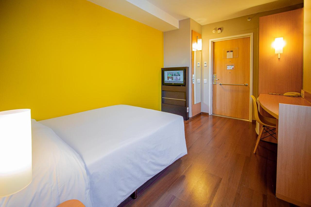 Hus Hotel Dourados Εξωτερικό φωτογραφία