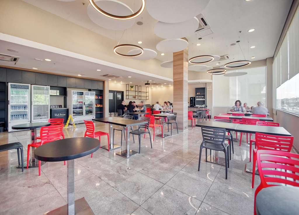 Hus Hotel Dourados Εστιατόριο φωτογραφία