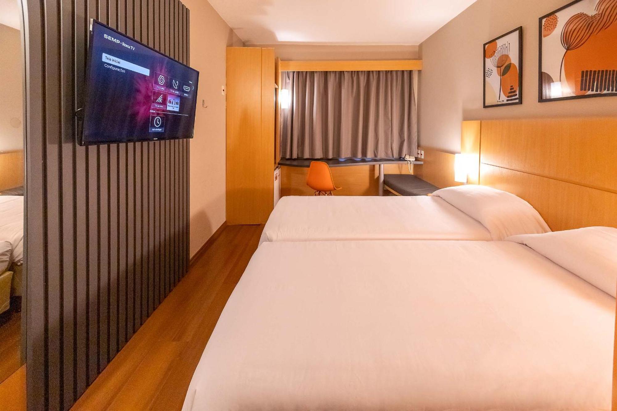 Hus Hotel Dourados Εξωτερικό φωτογραφία